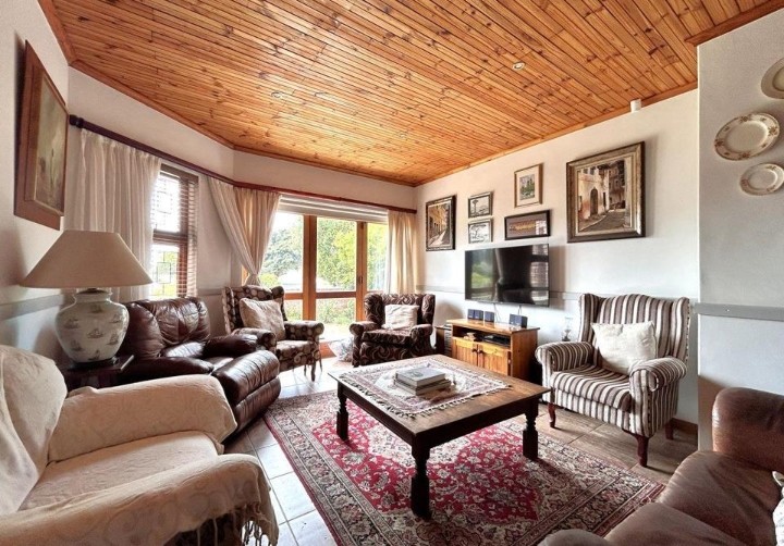 4 Bedroom Property for Sale in Wavecrest Eastern Cape